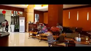 Request Lagu 'nonong sing nonong' sama Group Gamelan di Solo