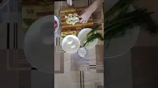 Салат с редиской