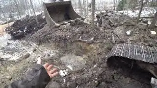Гусеничный экскаватор копает! Экскаватор погрузчик ровняет песок