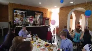 Подарок до слёз)))малышка спела для брата на свадьбе.Чепурина Вероника, песня 