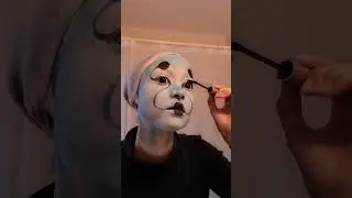 Alien makeup look