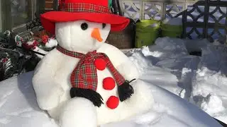 Photos of a Snowman taken with a Canon EOS 7D Camera & 40mm 2.8 Lens