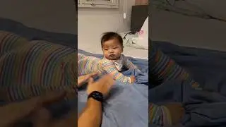how my 6 month old baby reacts to Queen's We Will Rock You