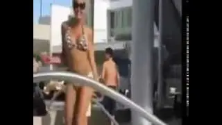 девушка довыпендриволась