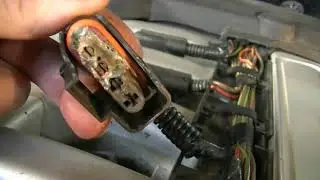 Replacing the ignition coil connectors on a Volkswagen Touareg 3.2