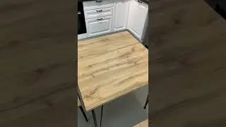 Обеденные стол и стулья 