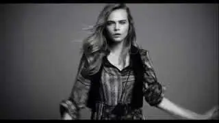Anuncio Mango Otoño-Invierno con Cara Delevingne y Kate Moss - Septiembre 2015
