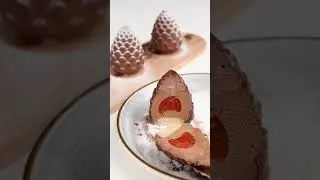 Муссовые пирожные в форме шишек