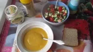 Моё питание,обед.Суп-пюре и салат.