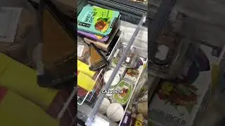 Магазин - рай для веганов. Колбаса, сыр и молоко - ВСЁ из растений!