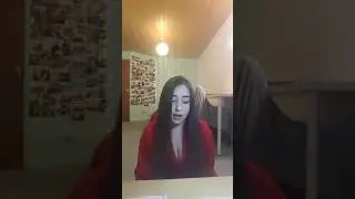 Art Coordinator Hust - Valentina