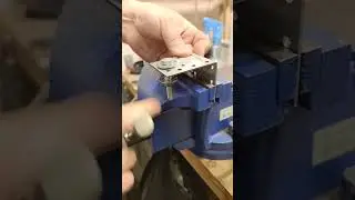 Как установить резьбовую заклёпку, без специального заклепочника! 
