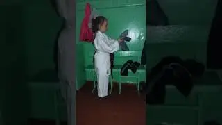 Кимоно и прийомы карате
