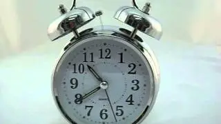 A1619 Budzik retro 3)