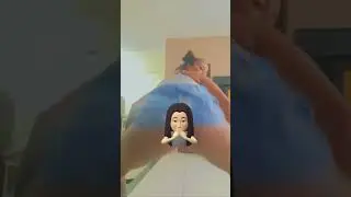 Morena gostosa dançando de calcinha e de saia curta