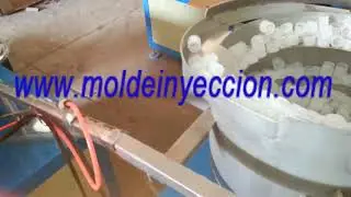 Maquinas ensambladoras de tapas y tapones de 5 galones
