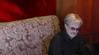 На позицию девушка провожала бойца... 