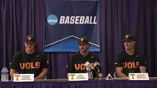 Tennessee head coach Tony Vitello, Andrew Lindsey, & Griffin Merritt, 06/02/23