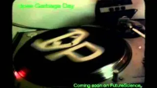 dpee - Garbage Day