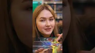 Яростный тираннозавр от Jaki против бегущего из «Парка Юрского периода». Какого Ти-Рекса выберешь ты