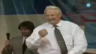 Ельцин танцует под «Crab rave».