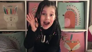 Adventures with Bonnie Lily Episode 8 Loom bands!!