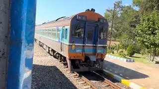 นั่งรถไฟจากสถานีอุบลไปดูปลาที่ศรีสะเกษกันค่ะ