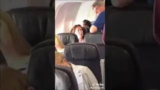 Идёт и пердит