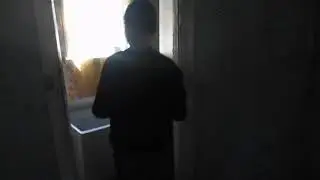 В Этом Заброшеном Доме кто—то есть.