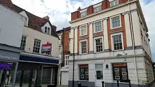 The highstreet Grantham part 2 , Inc the George Centre.  formally the George Hotel with a ballroom.