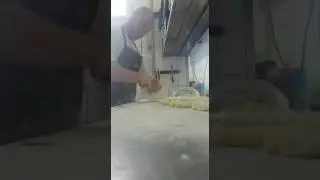 Przygotowanie kopytek w wykonaniu Tomka