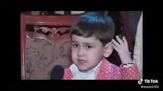 yoshbolakay onasi haqida qushiq kuyladi