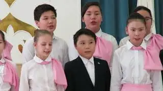 Хор в День Абая в IT лицее