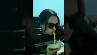 Yang lagi viral haha #laguviral #liyumuni #carebebek #kwekwek  #shorts #videopendek