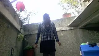 modelando mi nuevo vestido en un lugar abierto