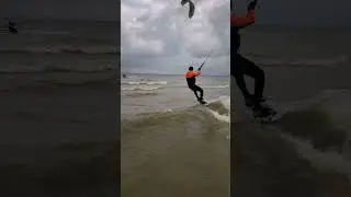 ...водохранилище, осень...кайтсерфинг