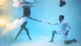 An Underwater Maternity Photo Shoot with Kimberly & Carey