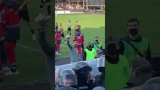 «Бойко - крыса!» Фаны «Динамо» устроили перепалку с вратарем во время матча с «Агробизнесом» (3:0)