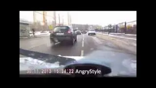 дебильцо на Ниссан Жук