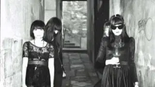 Dum Dum Girls - Oh Those Eyes