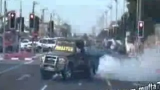 هجولة ..شل و دعاس في شارع الجميرا