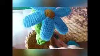 Цветок крючком в горшке
