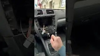 Install Android car radio on Volkswagen Golf 6, with apple carplay
