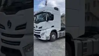 Седельный тягач Shacman X6000 6x4