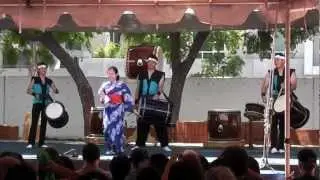 Jonkara and Okedo diddy at the 2012 Taiko Gathering by Yoki Daiko