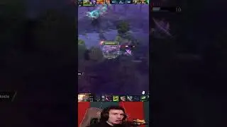 Commentator in public dota 2 