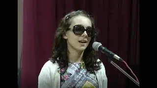 Арина Паршинцева на финале конкурса Монолог слепой девушки