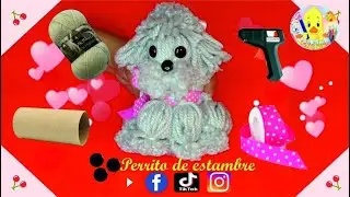 Perrito con estambre (lana) y tubo de papel higiénico