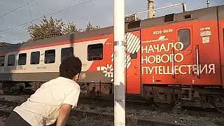 Встреча электрички в слоу мо 🚥 🚆 под песню про поезда и железную дорогу 🎼 #slowmo