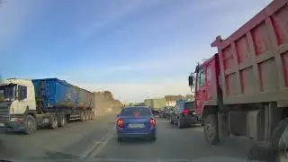 Железнодорожный переезд со шлагбаумом. Ялуторовский тракт 11км. Тюмень/Railway crossing with barrier